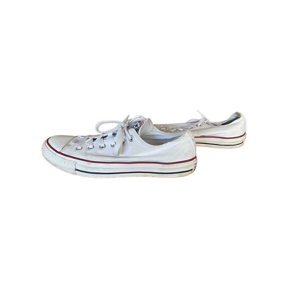 Converse Men's White Lace Up Low Top All Star Chuck Taylor Sneaker Size 8